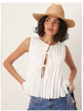 Tie-Front Pleated White Sleeveless Camisole